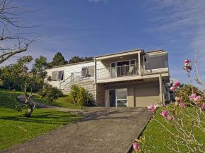 Sea Views and Birdsong - Whitianga Holiday Home
